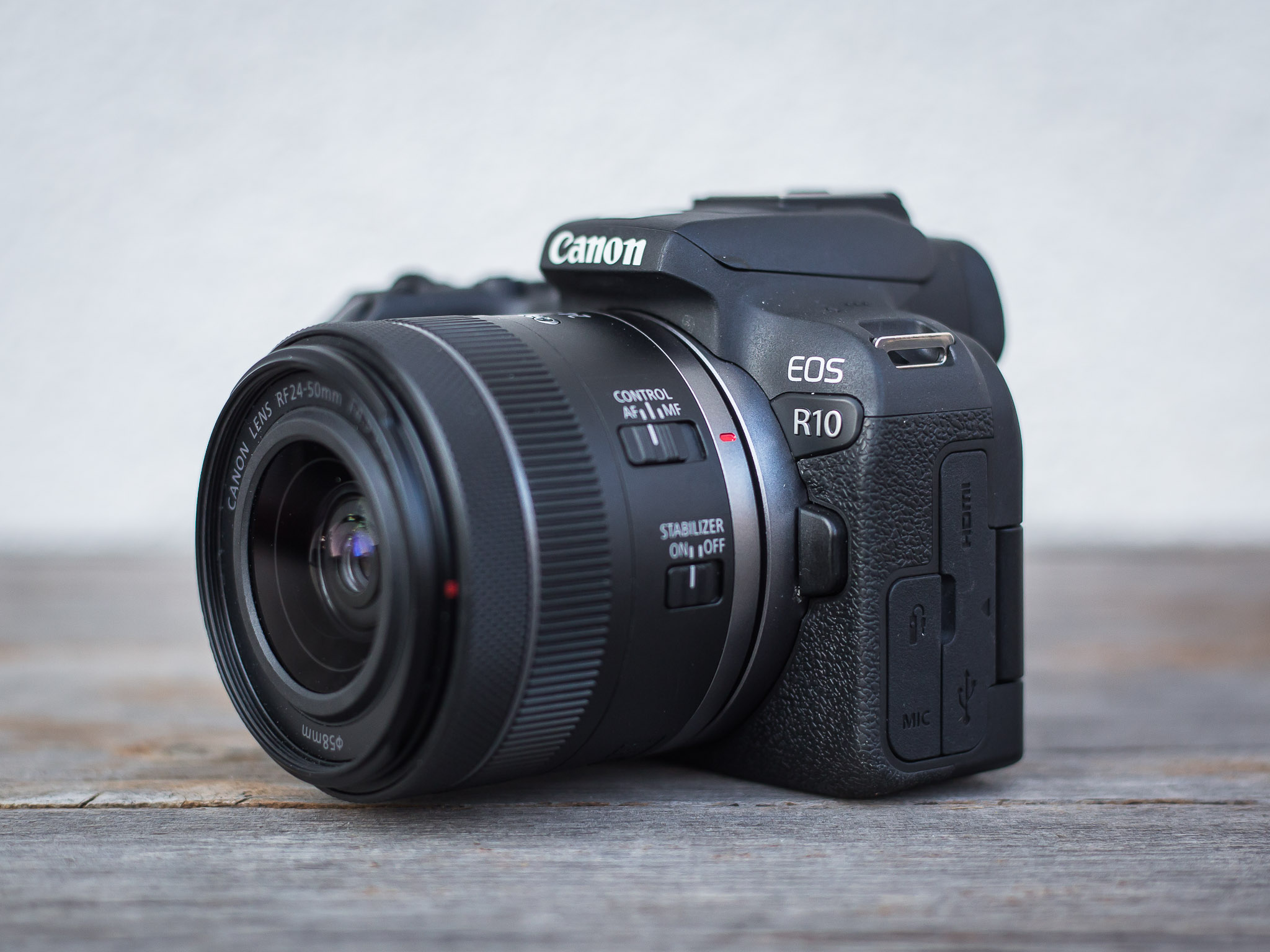 Canon EOS R10 image 2